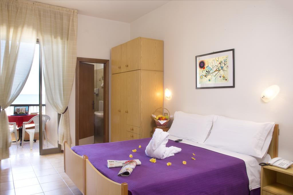 Hotel Usa 里米尼 客房 照片